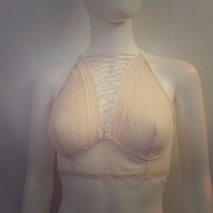 M Victoria’s Secret Lace High-Neck Bralette NWT